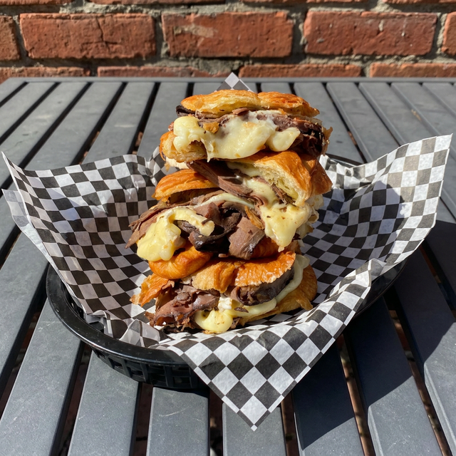 Roast Beef w/ Melted Brie